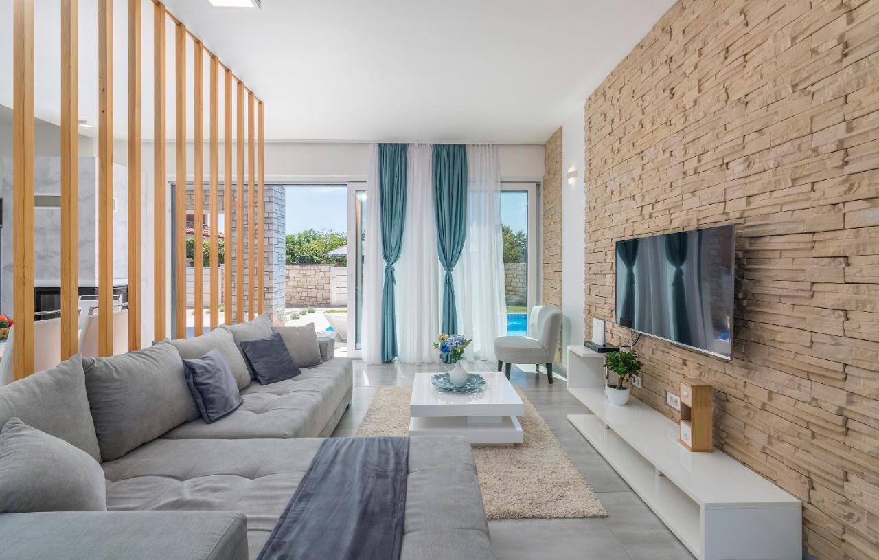 Villa Selest Umag Buitenkant foto